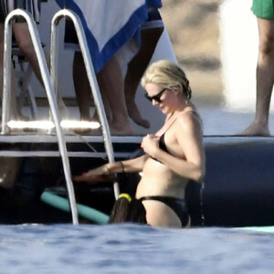 Naked celebrity picture Charlize Theron 059 pic