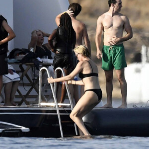 Real Celebrity Nude Charlize Theron 063 pic