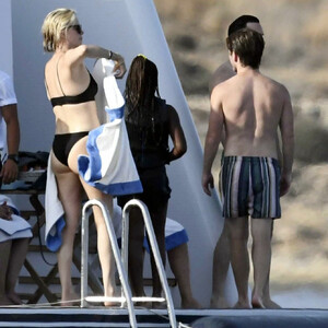Nude Celeb Pic Charlize Theron 073 pic