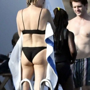 Naked celebrity picture Charlize Theron 074 pic