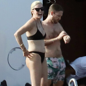 Nude Celeb Charlize Theron 082 pic