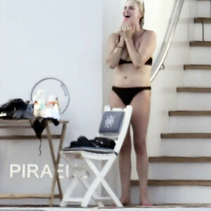 Free Nude Celeb Charlize Theron 097 pic