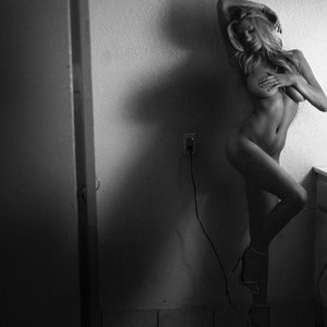 Charlotte McKinney Nude (2 Photos) – Leaked Nudes