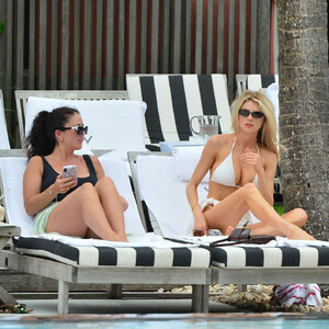 Celebrity Nude Pic Charlotte McKinney 016 pic
