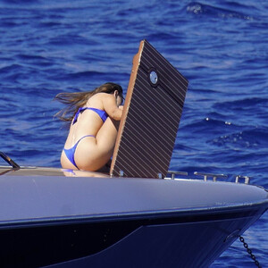 Free Nude Celeb Charlotte Sine 015 pic