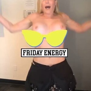Chelsea Handler Sexy & Topless (13 Pics + Video) – Leaked Nudes