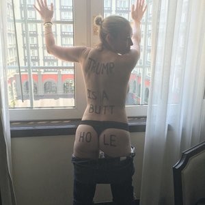 Full chelsea nude handler Chelsea Handler