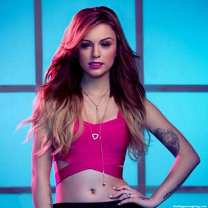 Free Nude Celeb Cher Lloyd 036 pic
