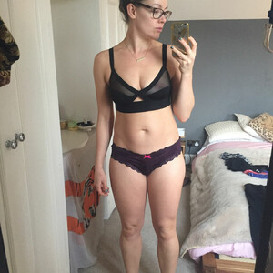 Celebrity Nude Pic Cherry Healey 005 pic