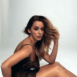 Celebrity Leaked Nude Photo Chloe Bennet 004 pic
