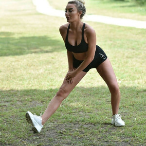 Hot Naked Celeb Chloe Crowhurst 006 pic