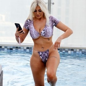 Free nude Celebrity Chloe Ferry 014 pic