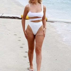 Chloe Ferry Shows Off All Her Voluptuous Curves in Ibiza (11 Photos) – Leaked Nudes