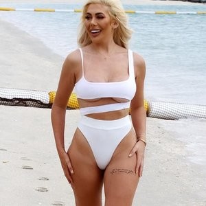 Famous Nude Chloe Ferry 003 pic