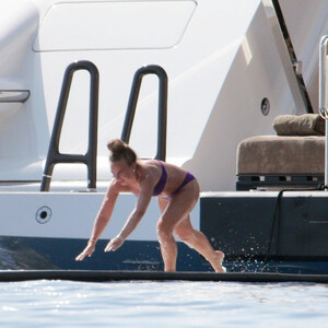 Celeb Nude Chloe Green 030 pic