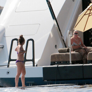 Nude Celeb Chloe Green 031 pic