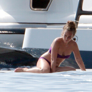 Naked Celebrity Chloe Green 038 pic