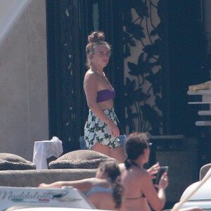 Celeb Nude Chloe Green 085 pic