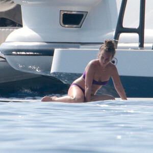 Nude Celebrity Picture Chloe Green 093 pic