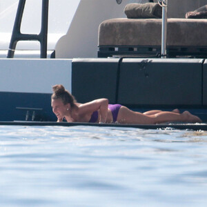 Nude Celebrity Picture Chloe Green 095 pic