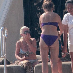 Celeb Nude Chloe Green 111 pic