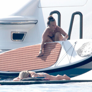 Nude Celebrity Picture Chloe Green 125 pic