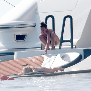 nude celebrities Chloe Green 126 pic
