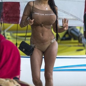 Nude Celebrity Picture Chloe Khan 002 pic