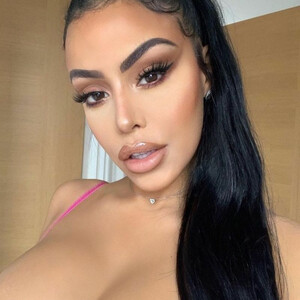Naked Celebrity Chloe Saxon 077 pic
