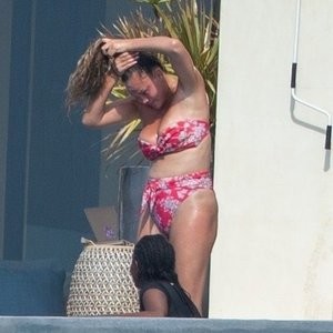 Chrissy Teigen Enjoy a Family Vacation in Cabo (26 Photos) - Leaked Nudes