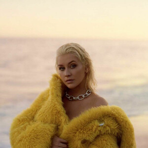 Naked Celebrity Pic Christina Aguilera 018 pic