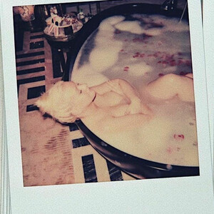Famous Nude Christina Aguilera 024 pic