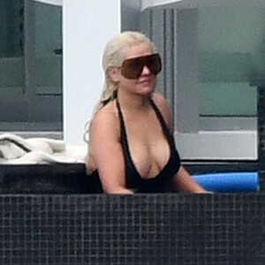 Christina Aguilera Takes a Dip in the pool Between Recording Sessions in Miami (86 Photos) – Leaked Nudes