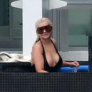 Nude Celeb Pic Christina Aguilera 002 pic
