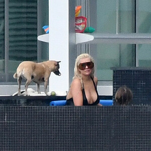 Naked Celebrity Christina Aguilera 014 pic