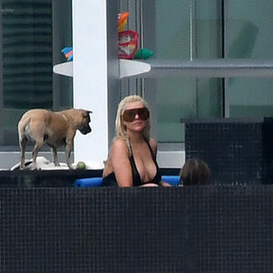 Naked Celebrity Christina Aguilera 016 pic