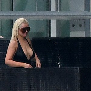 Newest Celebrity Nude Christina Aguilera 023 pic
