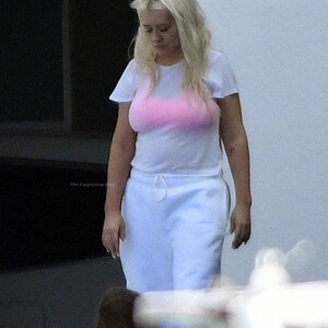 Christina Aguilera Takes a Dip in the pool Between Recording Sessions in Miami (86 Photos) - Leaked Nudes