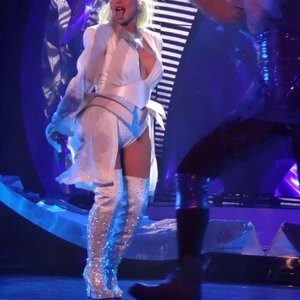 Celebrity Naked Christina Aguilera 060 pic