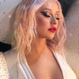 Celeb Naked Christina Aguilera 071 pic