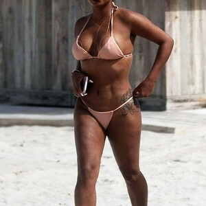 Naked Celebrity Christina Milian 072 pic
