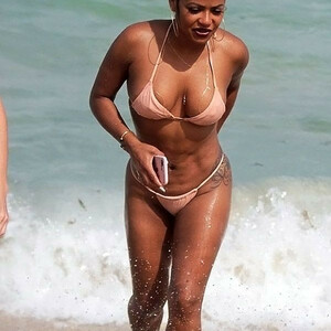 Celebrity Nude Pic Christina Milian 073 pic