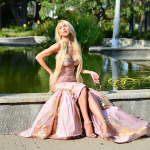 Real Celebrity Nude Christine Quinn 020 pic