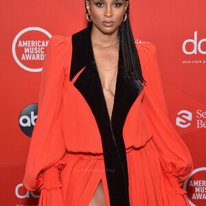 Ciara Shows Off Her Cleavage at the American Music Awards (17 Photos) – Leaked Nudes
