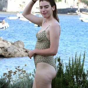 celeb nude Clara McGregor 046 pic