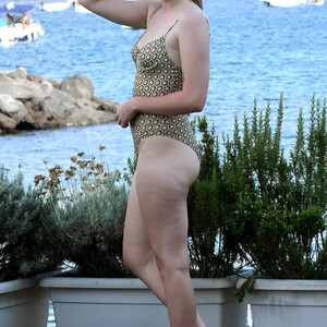 Hot Naked Celeb Clara McGregor 047 pic