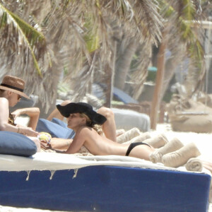 Naked celebrity picture Clare Grant 008 pic