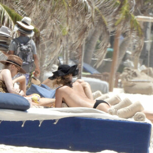 Celeb Nude Clare Grant 010 pic