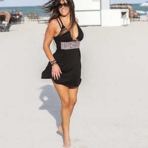 Free nude Celebrity Claudia Romani 024 pic