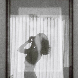 Celeb Nude Conor Leslie 007 pic